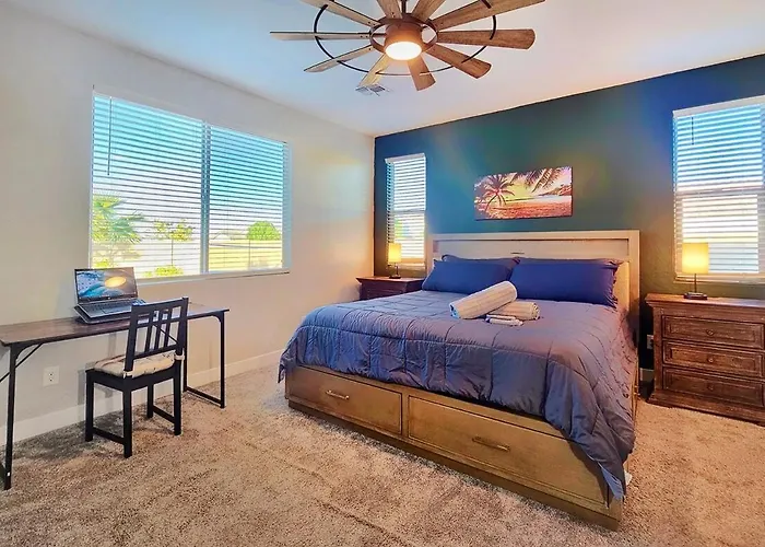Desert Oasis Retreat , Heated Pool , Pet Friendly! Dom wakacyjny