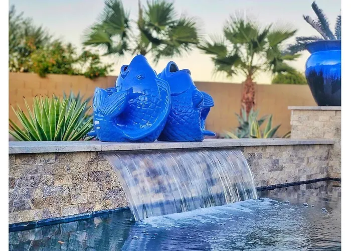 Desert Oasis Retreat , Heated Pool , Pet Friendly!