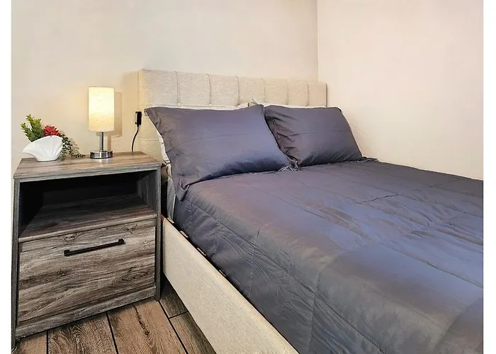 Desert Oasis Retreat , Heated Pool , Pet Friendly! * Litchfield Park